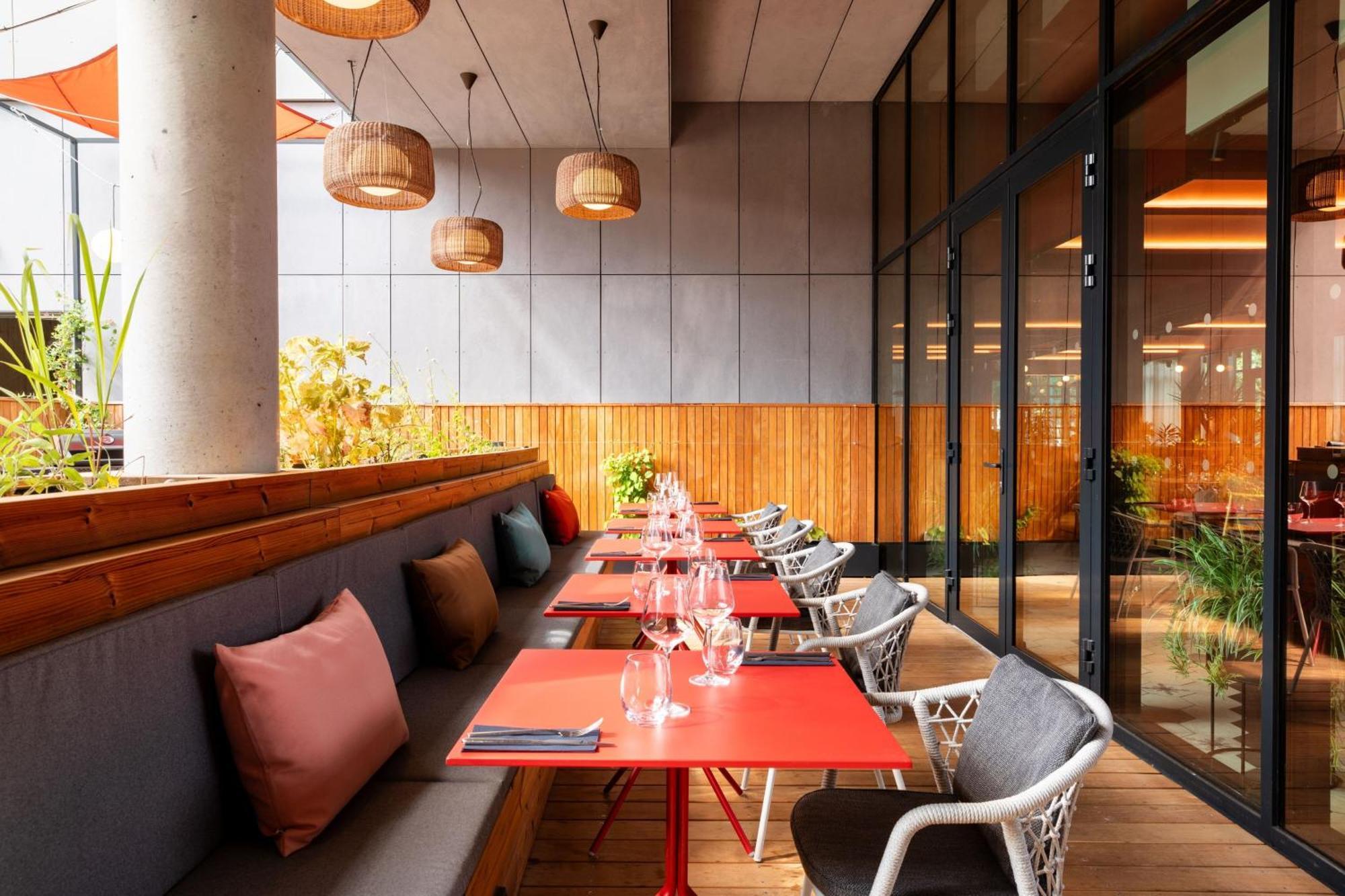 Moxy Paris Val D'Europe Hotel Montevrain Exterior photo