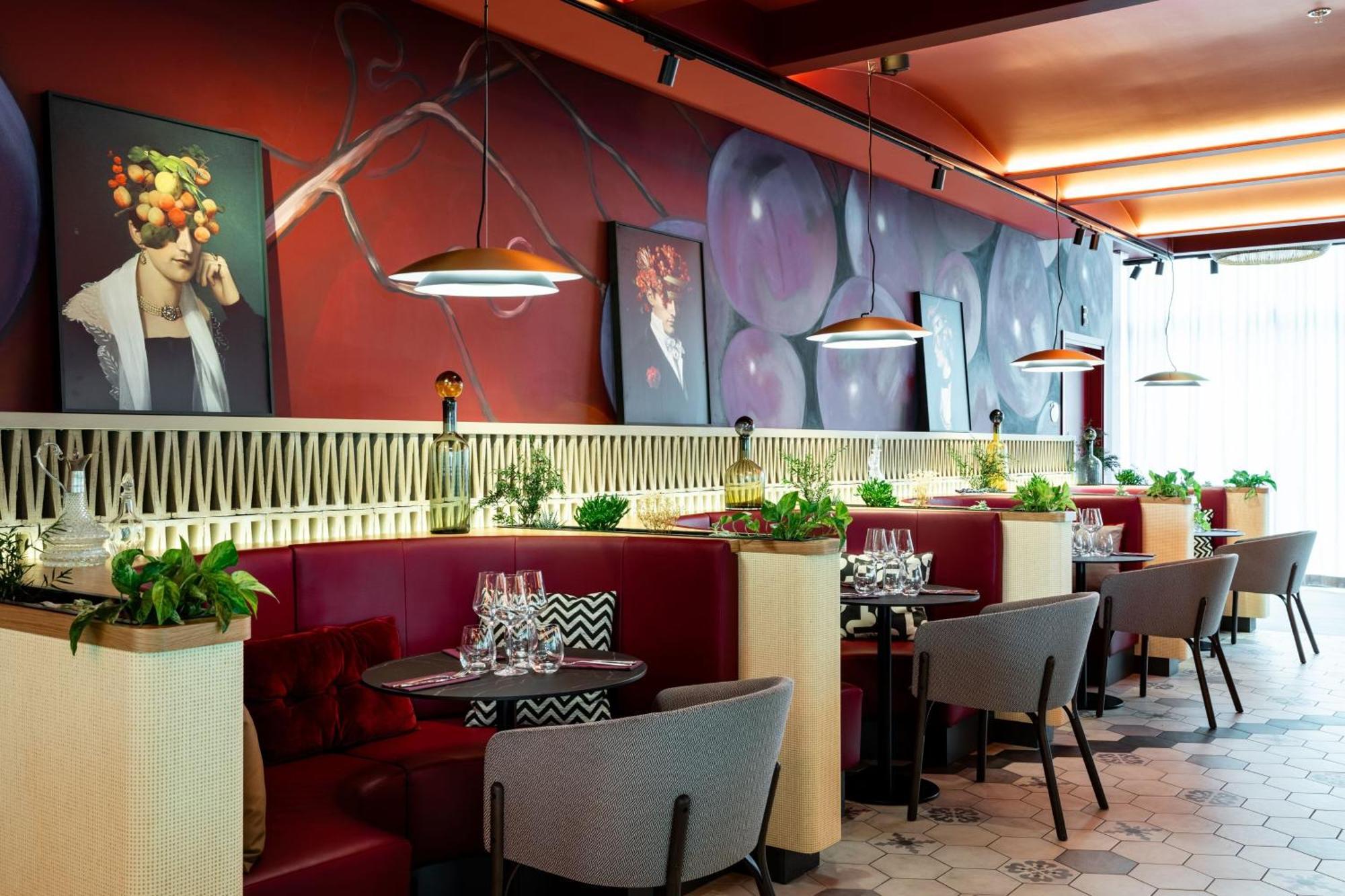 Moxy Paris Val D'Europe Hotel Montevrain Exterior photo