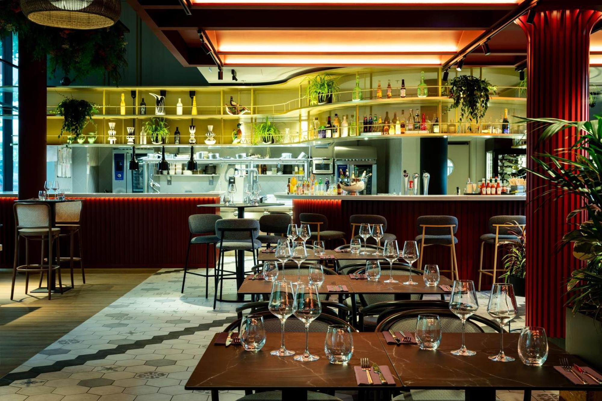 Moxy Paris Val D'Europe Hotel Montevrain Exterior photo