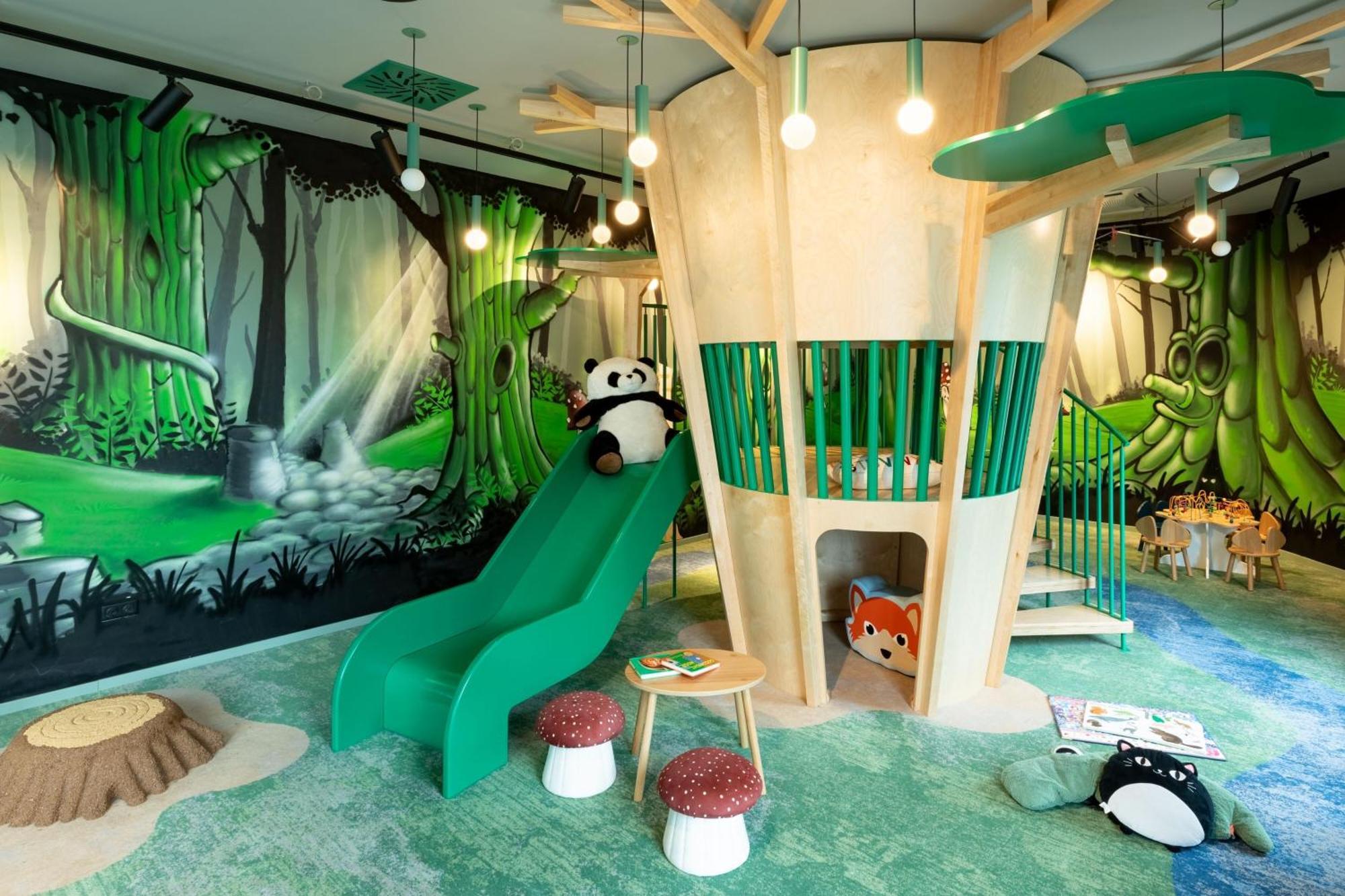 Moxy Paris Val D'Europe Hotel Montevrain Exterior photo