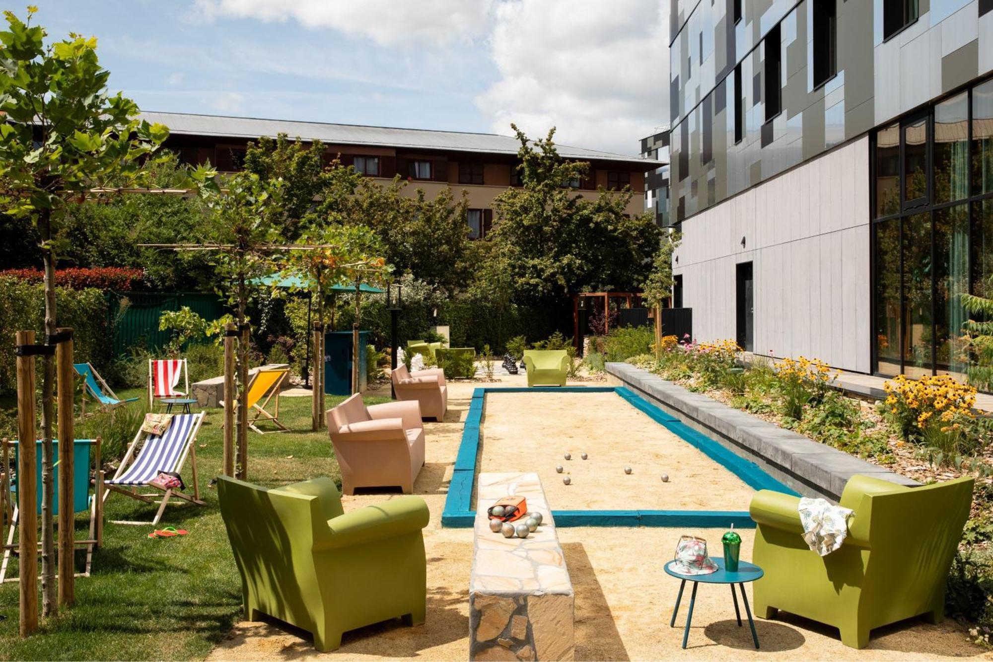 Moxy Paris Val D'Europe Hotel Montevrain Exterior photo